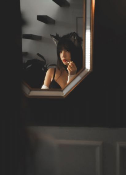 日韩美av_粤语中字在线观看