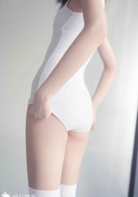 大乳欲妇三级一区二区三区_视频全集