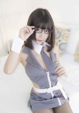 女生跪着吃男生j8免费视频_BD日本电影免费
